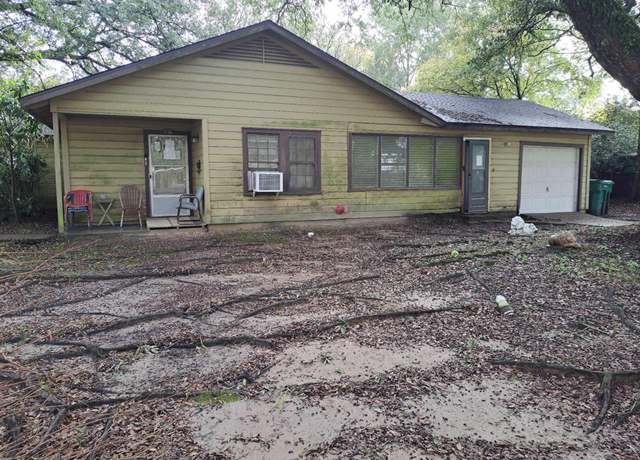 Property at 1019 Ruby Ln, Orange, TX 77630, 2 beds, 1 bath