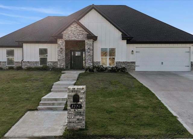 Property at 1274 Bourbon, Bridge City, TX 77611, 4 beds, 2.5 baths