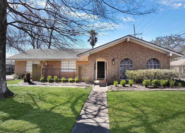 Property at 1165 Ivy Ln, Beaumont, TX 77706, 4 beds, 2.5 baths
