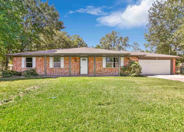 Property at 2407 8th, Orange, TX 77630, 3 beds, 2 baths