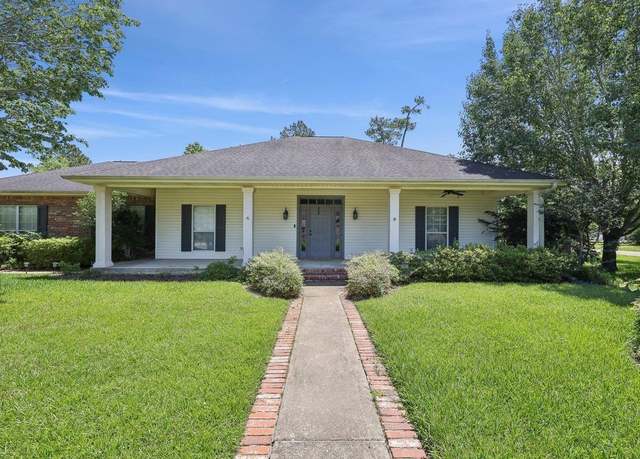 Property at 146 Windsor Cir, Lumberton, TX 77657, 3 beds, 2.5 baths