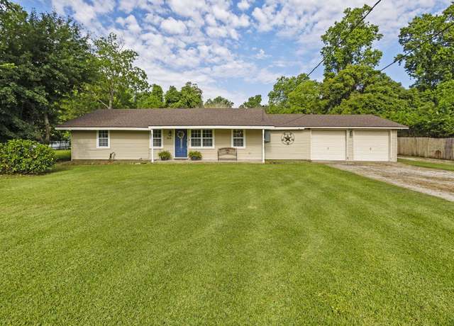 Property at 350 Holly St, Bridge City, TX 77611, 3 beds, 2 baths