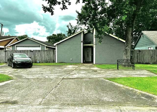 Property at 3870 Heatherwood Dr, Beaumont, TX 77706, 3 beds, 2 baths