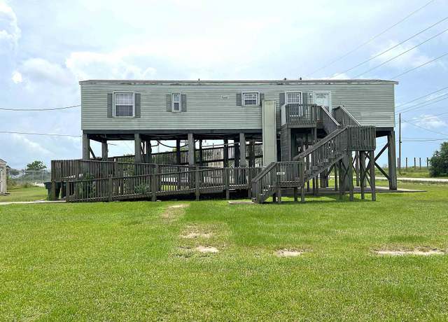 Property at 5017 S 11th Ave, Sabine Pass, TX 77655, 2 beds, 1 bath