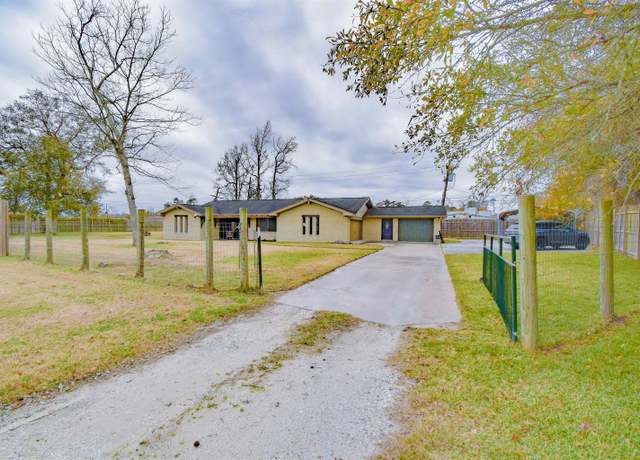 Property at 3 Stradford Dr, Orange, TX 77632, 4 beds, 2 baths