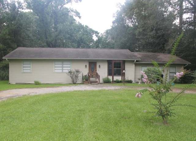 Property at 210 Hulett St, Vidor, TX 77662, 2 beds, 2 baths