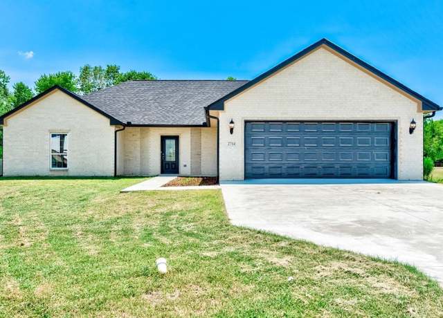 Property at 2714 W 67th St, Port Arthur, TX 77642, 3 beds, 2 baths