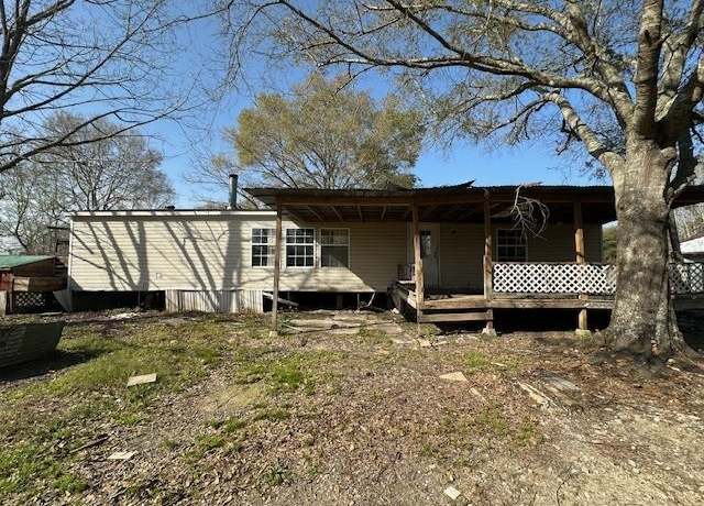 Property at 7125 W Windy Ln, Orange, TX 77630, 3 beds, 2 baths