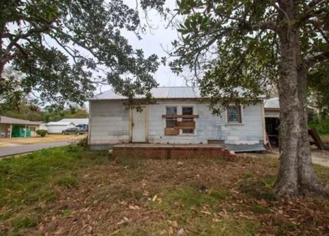 Property at 212 N Elizabeth Ave, Kirbyville, TX 75956, 2 beds, 1 bath