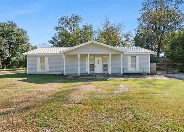 Property at 150 Crepe Myrtle Ave, Bridge City, TX 77611, 2 beds, 1.5 baths