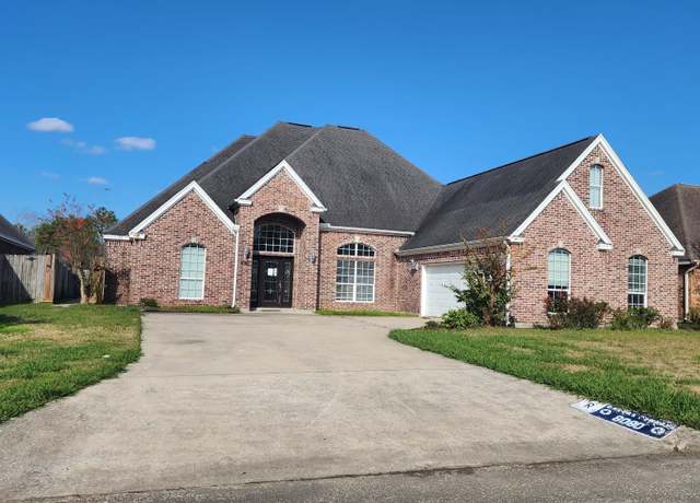 Property at 8080 Turnberry Cir, Beaumont, TX 77707, 4 beds, 2 baths