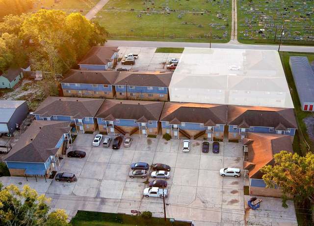 Property at 750-755 S 3rd St, Silsbee, TX 77656, 72 beds
