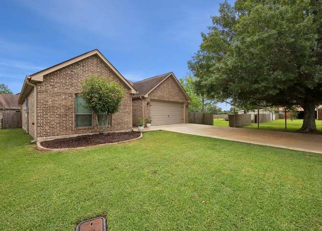 Property at 1000 Kelsey, Bridge City, TX 77611, 3 beds, 2.5 baths