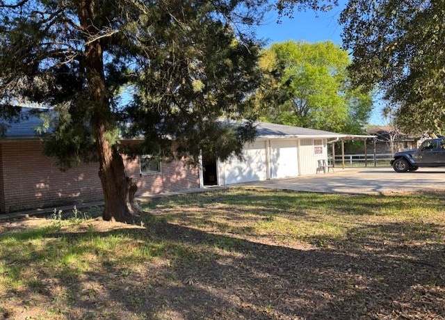 Property at 731 Meneley Rd, Winnie, TX 77665, 4 beds, 2 baths