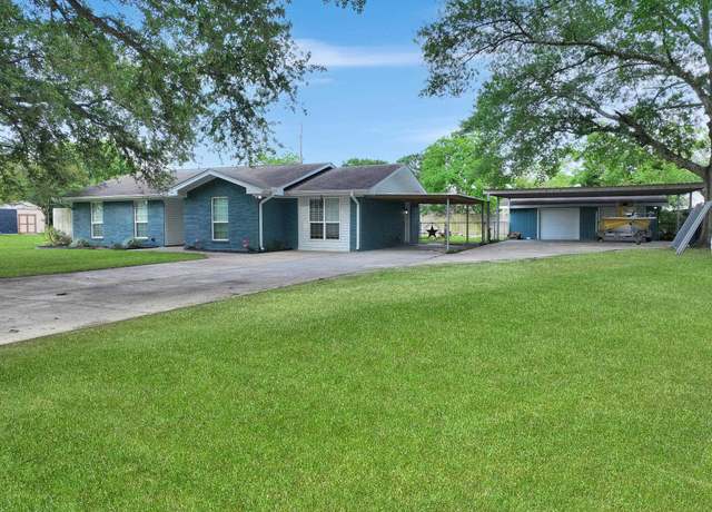 Property at 5269 Fairview Dr, Orange, TX 77630, 3 beds, 2.5 baths