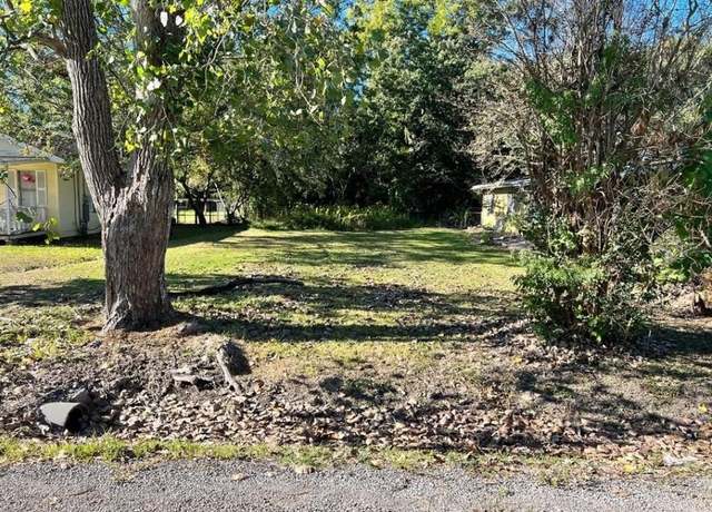 Property at 2941 High Ave, Groves, TX 77619