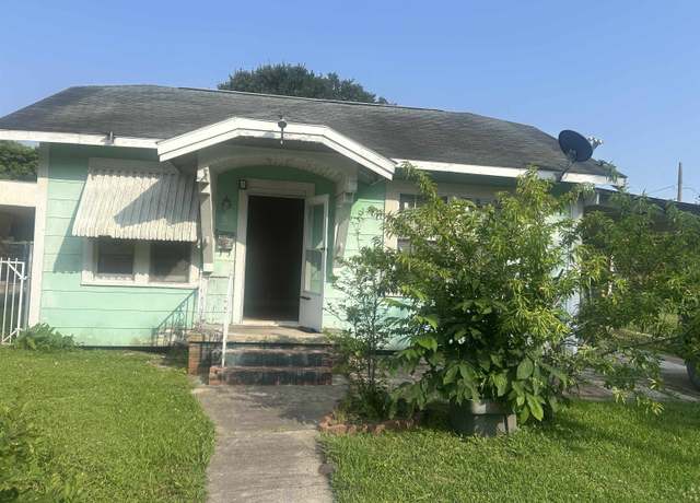 Property at 3924 7th St, Port Arthur, TX 77642, 2 beds, 1 bath