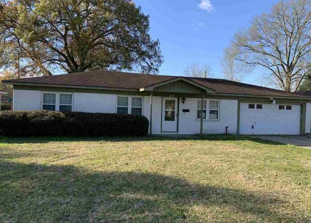 Property at 9775 Broun St, Beaumont, TX 77707, 3 beds, 1.5 baths