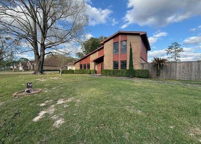 Property at 90 Lamplighter St, Lumberton, TX 77657, 3 beds, 2 baths