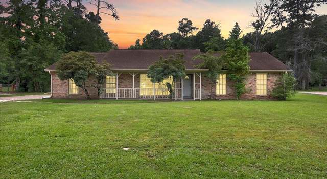 Photo of 311 Pinemont Dr, Sour Lake, TX 77659
