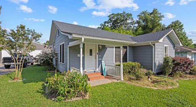 Photo of 6640 Howe St, Groves, TX 77619