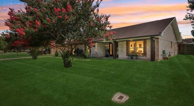 Photo of 2519 Ridgewood Ln, Nederland, TX 77627