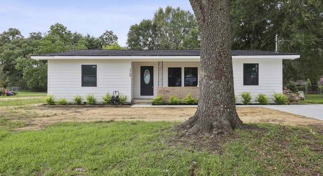 Photo of 3708 Travis Dr, Beaumont, TX 77703
