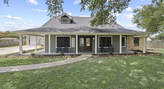 Property at 1324 Camellia St, Bridge City, TX 77611, 4 beds, 2 baths