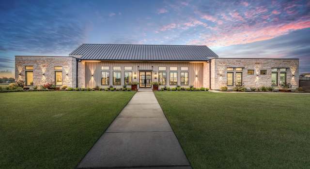 Photo of 7730 S Peninsula Dr, Beaumont, TX 77707