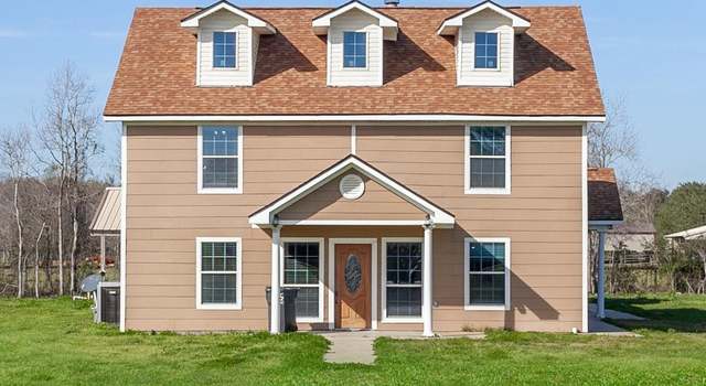 Property at 425 Jones St, Bridge City, TX 77611, 3 beds, 2.5 baths