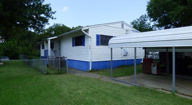Photo of 2304 Broussard St, Orange, TX 77630