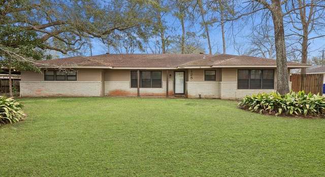 Photo of 125 Oakcrest Dr, Lumberton, TX 77657