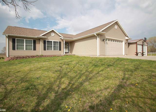 Property at 2101 M Ave, Clarinda, IA 51632, 4 beds, 3 baths