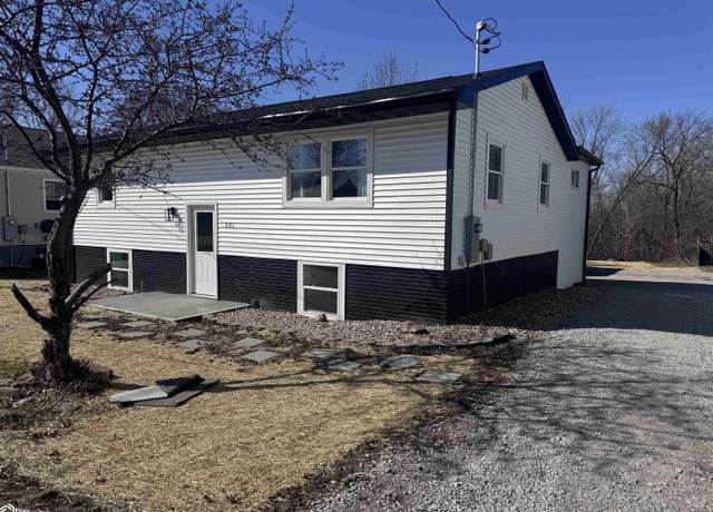 Property at 501 E Fair St, Centerville, IA 52544, 5 beds, 2 baths