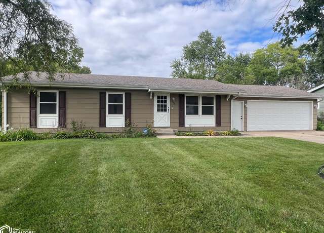 Property at 403 W State St St, Mount Pleasant, IA 52641, 4 beds, 2.5 baths