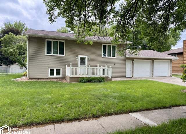 Property at 200 S Mccoy St, Algona, IA 50511, 4 beds, 2 baths