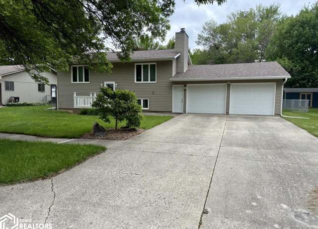 Property at 200 S Mccoy St, Algona, IA 50511, 4 beds, 2 baths