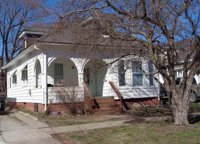 Property at 310 N 15th St, Centerville, IA 52544, 2 beds, 1 bath