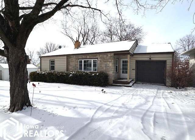 Property at 115 N Elm St, Ottumwa, IA 52501, 3 beds, 2 baths