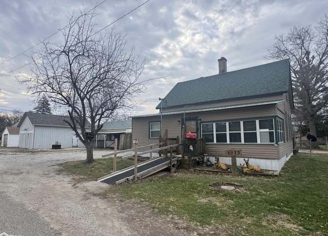 Property at 2020 Baumberger St, Burlington, IA 52601, 3 beds, 1 bath