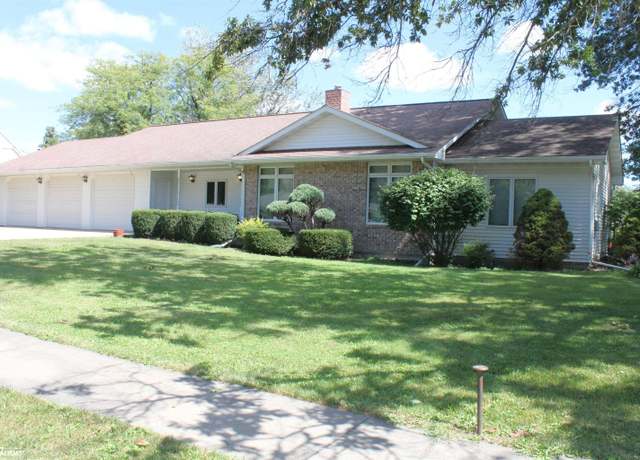 Property at 602 N Washington St, Bloomfield, IA 53537, 2 beds, 2.5 baths