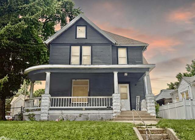 Property at 205 South Marshall St, Burlington, IA 52601, 4 beds, 2 baths