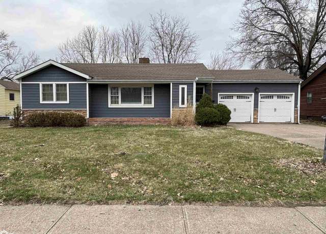 Property at 205 E Fillmore Ave, Fairfield, IA 52556, 3 beds, 1.5 baths