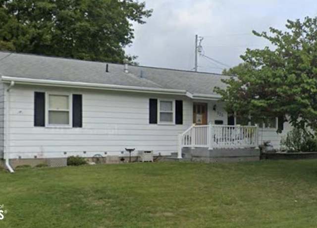 Property at 325 N Plane St, Burlington, IA 52601, 2 beds, 2 baths