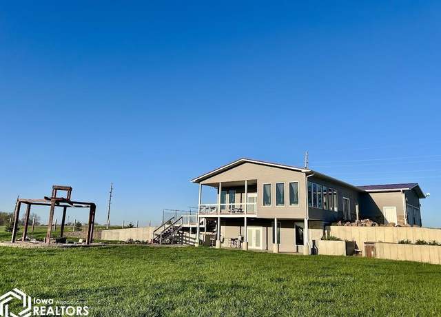 Property at 1705 Whitney St, Atlantic, IA 50022, 4 beds, 3 baths