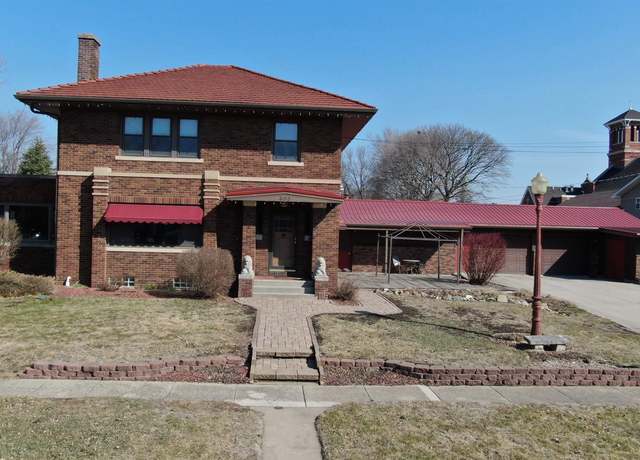 Property at 603 1st Ave NE, Clarion, IA 50525, 3 beds, 2 baths