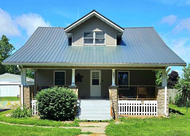 Property at 221 S Cross St, Birmingham, IA 52535, 3 beds, 1 bath
