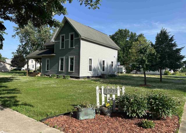 Property at 1301 S 1st Ave Ave, Northwood, IA 50459, 4 beds, 2 baths