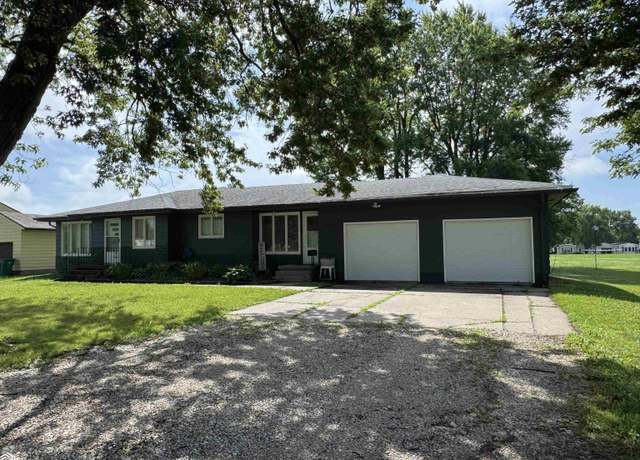 Property at 629 New York Ave, Creston, IA 50801, 2 beds, 2 baths