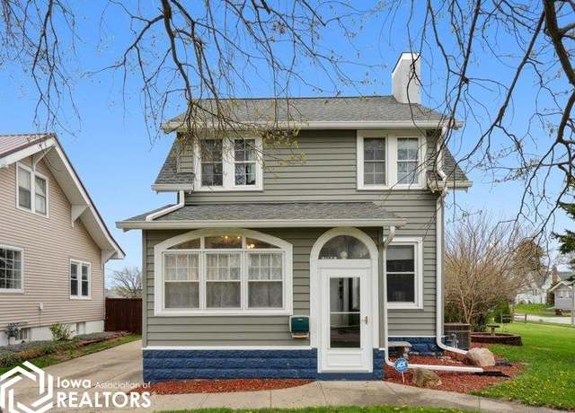 Property at 1103 W State St, Marshalltown, IA 50158, 3 beds, 2 baths